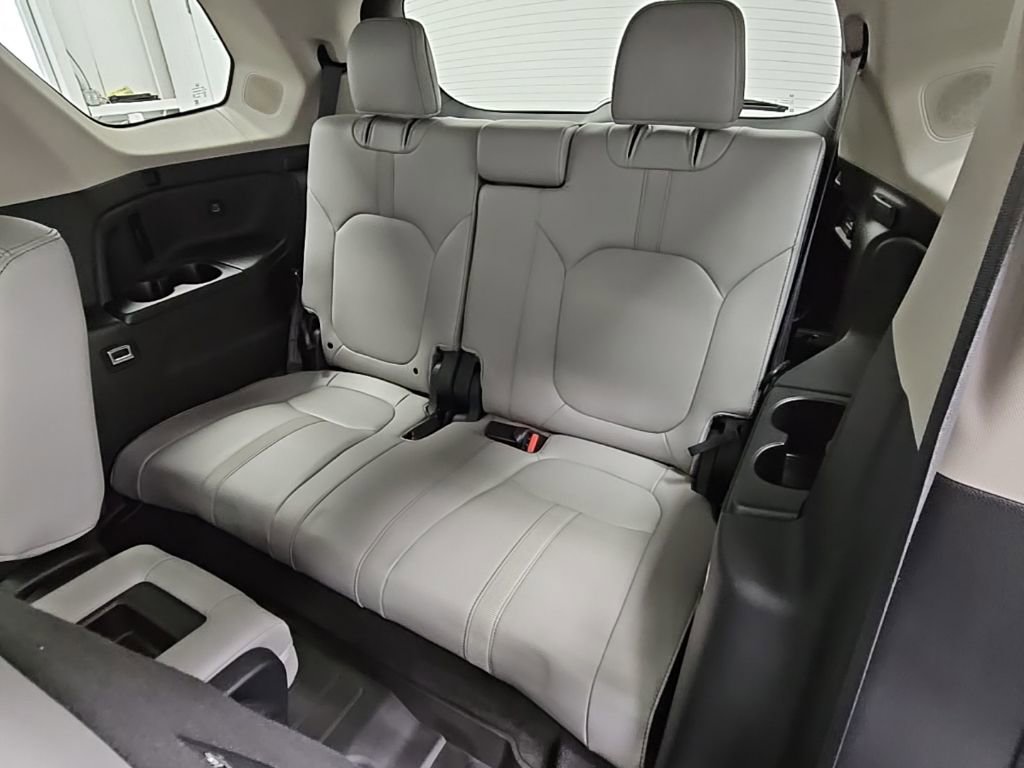 Used 2023 Honda Pilot Touring image 34