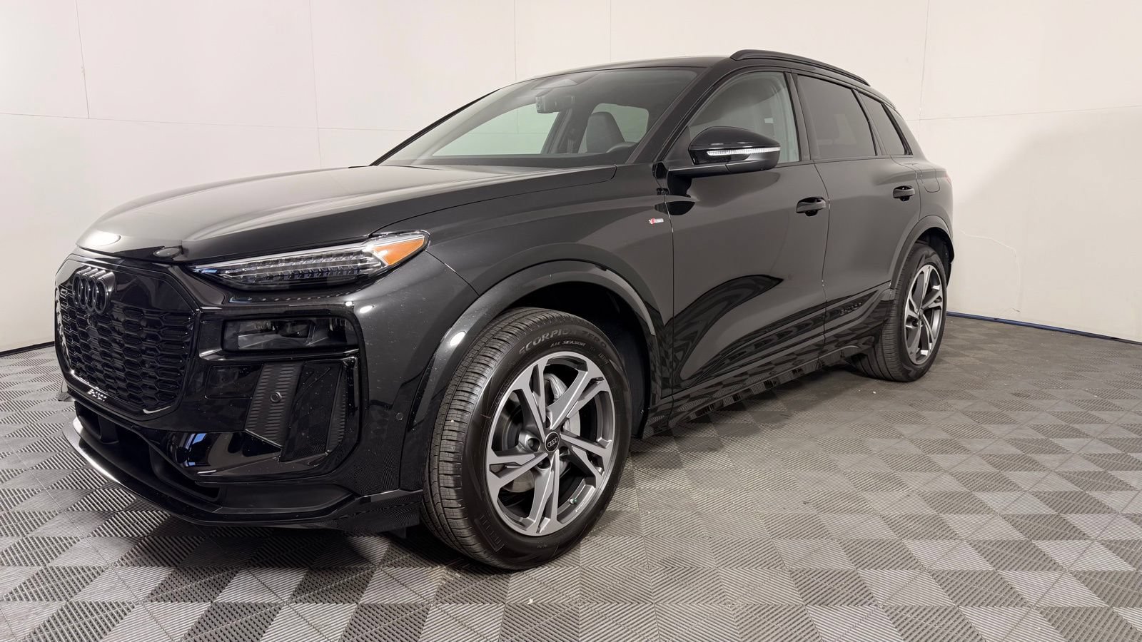 New 2027 Audi Q6 e-tron Premium Plus AWD/4WD image 4