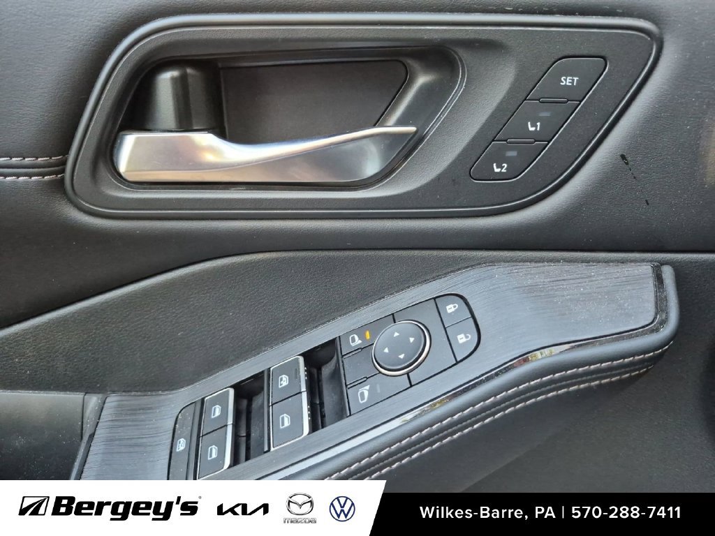 Used 2023 Nissan Rogue SL w/ SL Premium Package AWD/4WD image 21