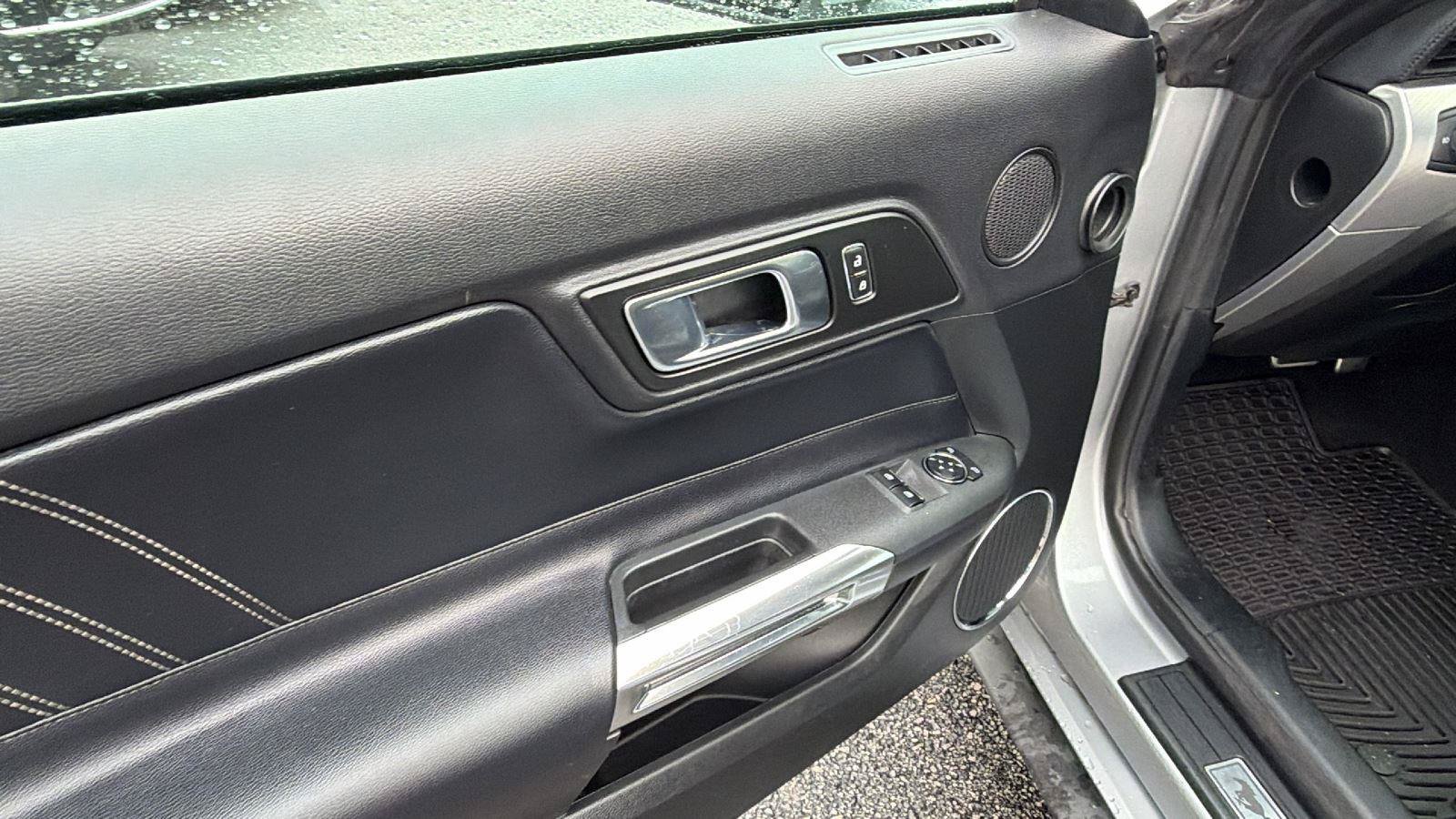 Used 2020 Ford Mustang Premium RWD image 15