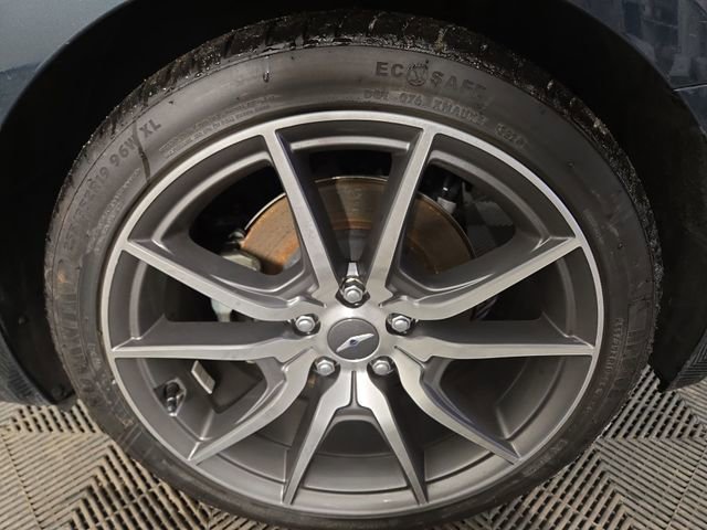 Used 2023 Genesis G70 2.0T image 11