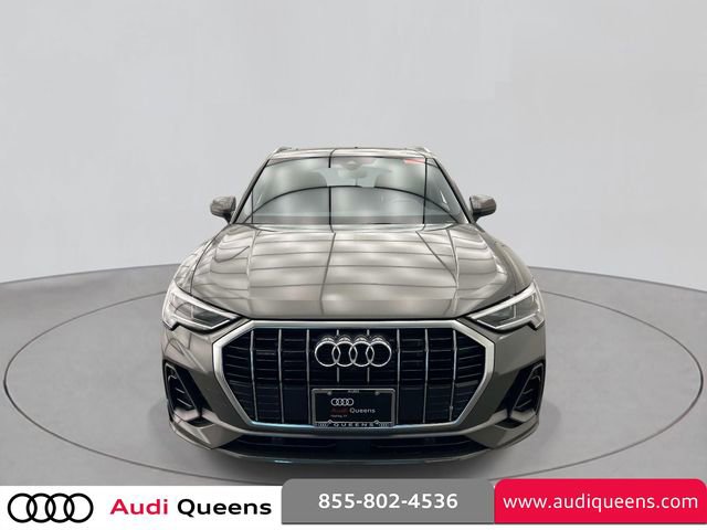 Used 2023 Audi Q3 2.0T Premium Plus w/ Premium Plus Package AWD/4WD image 2