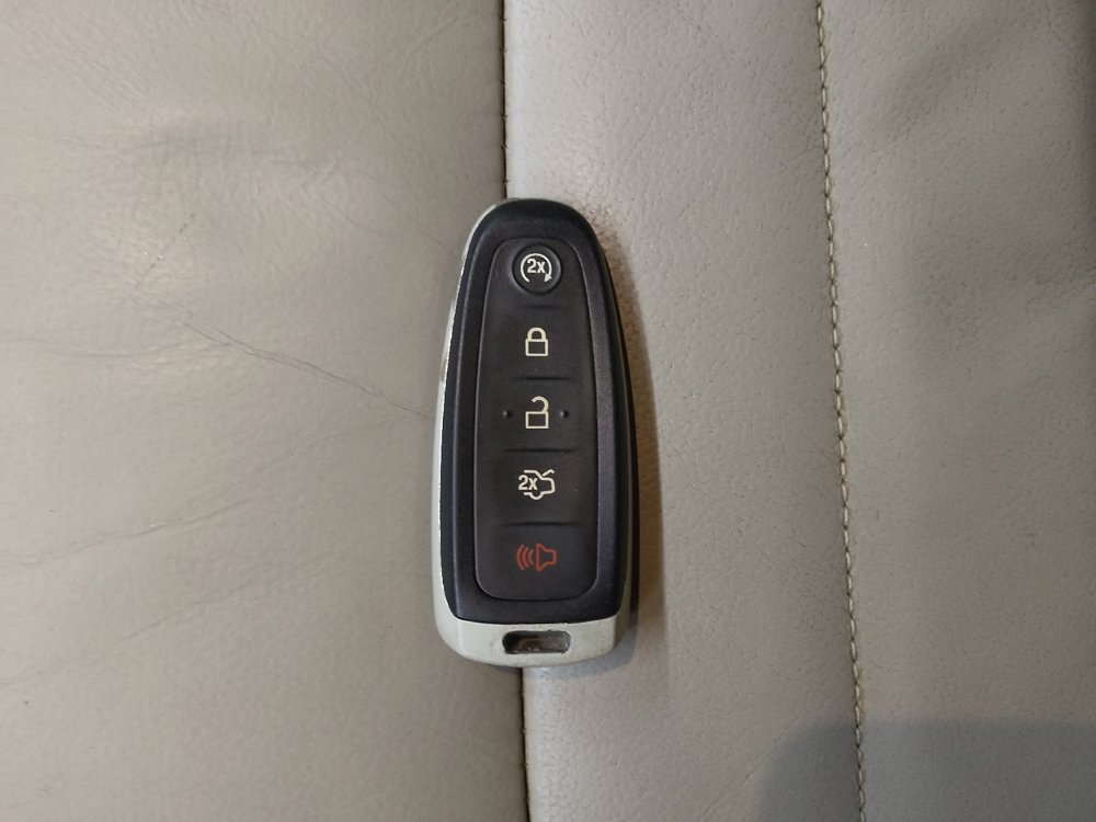 Used 2015 Ford Escape Titanium AWD/4WD image 32