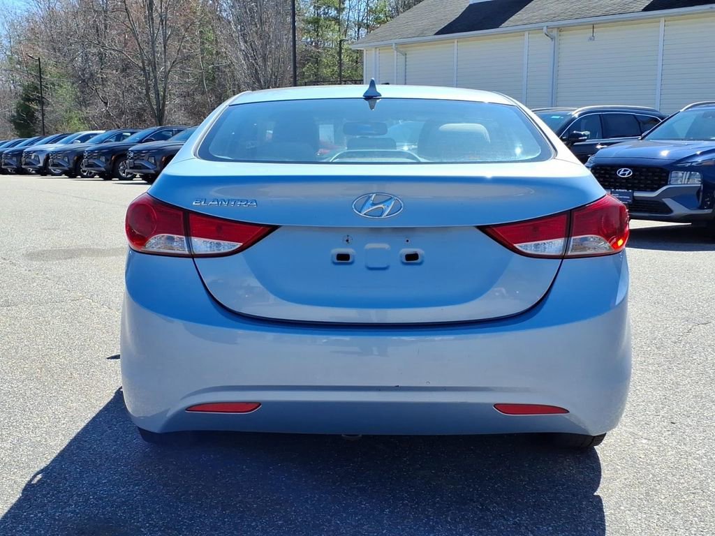 Used 2013 Hyundai Elantra GLS w/ Preferred Pkg image 4
