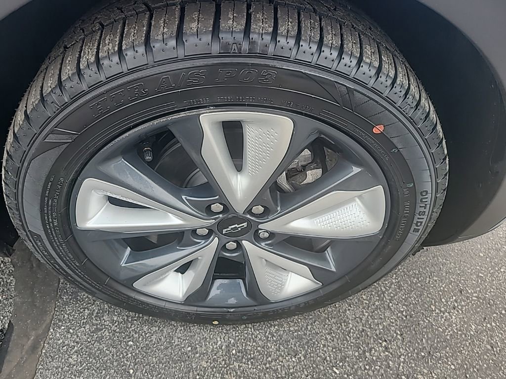 Certified 2023 Chevrolet Bolt EUV LT w/ Convenience Package image 14