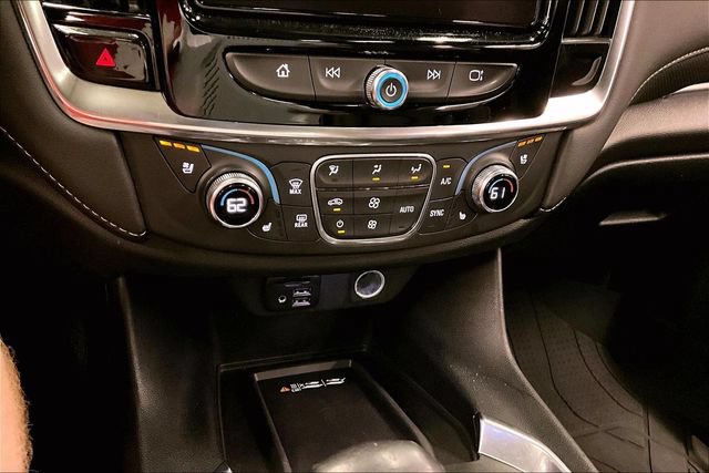 Used 2022 Chevrolet Traverse Premier w/ Redline Edition AWD/4WD image 32