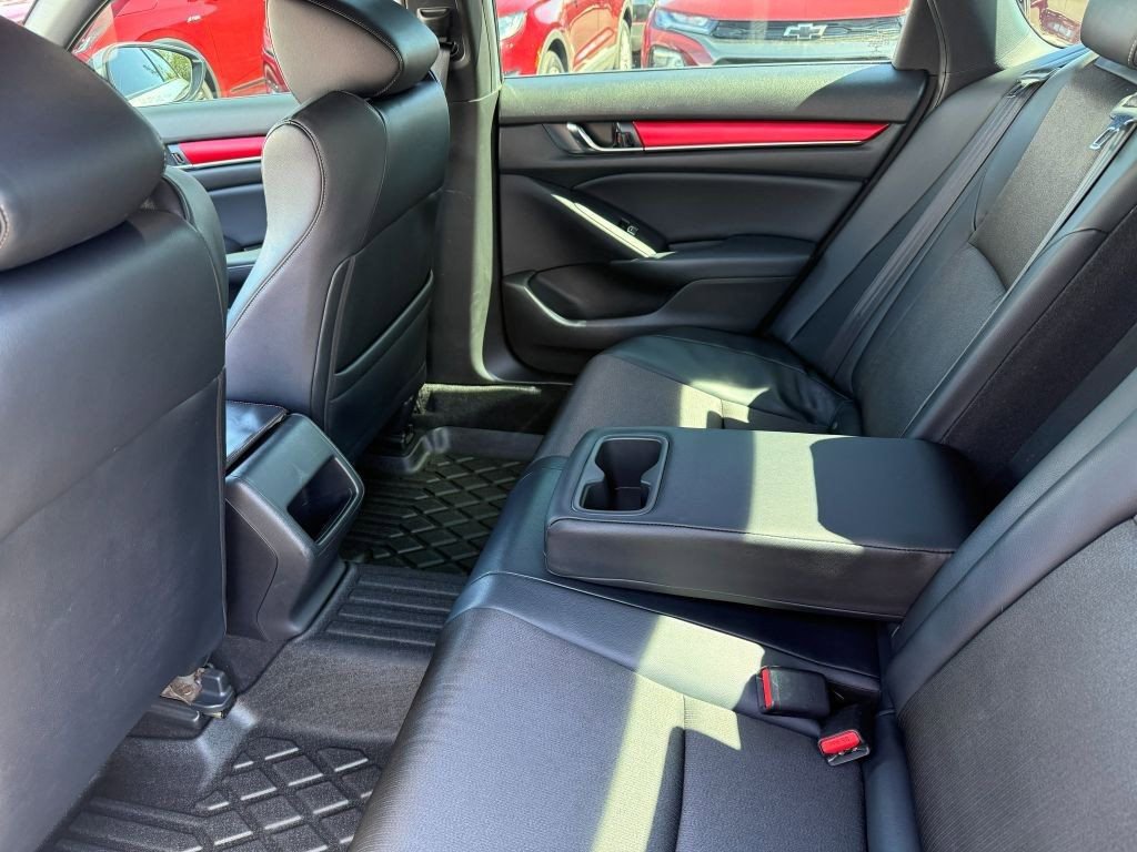 Used 2018 Honda Accord Sport image 23
