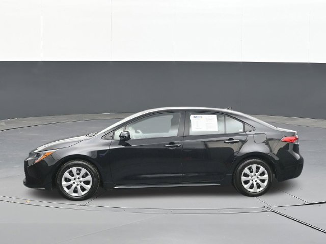 Used 2026 Toyota Corolla LE FWD image 8