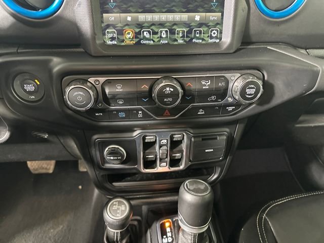 Used 2022 Jeep Wrangler Unlimited Sahara image 23