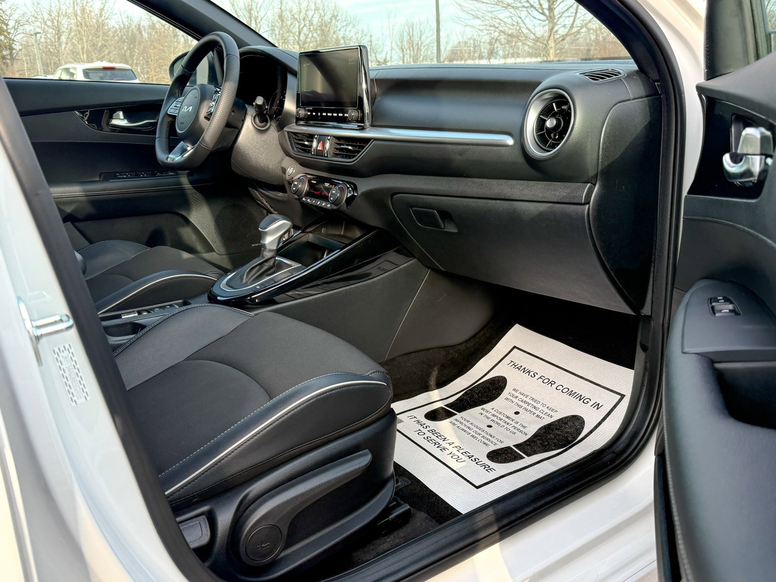 Used 2022 Kia Forte GT-Line w/ GT-Line Premium Package image 12