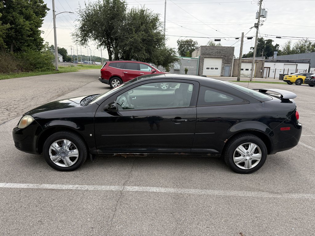 Used 2009 Chevrolet Cobalt LT FWD image 3