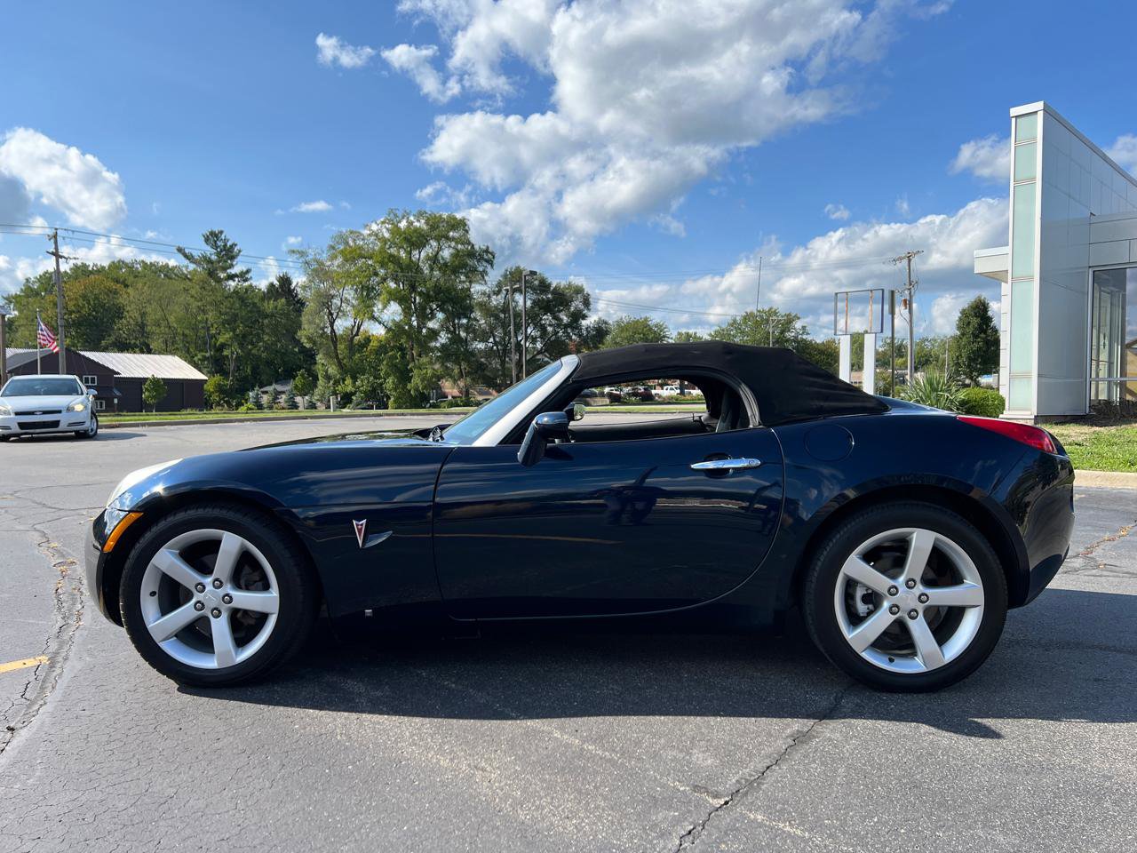 Used 2006 Pontiac Solstice Roadster w/ Power Package image 15