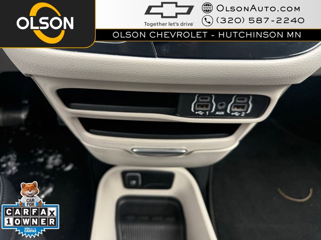 Used 2024 Chrysler Pacifica Touring-L image 22