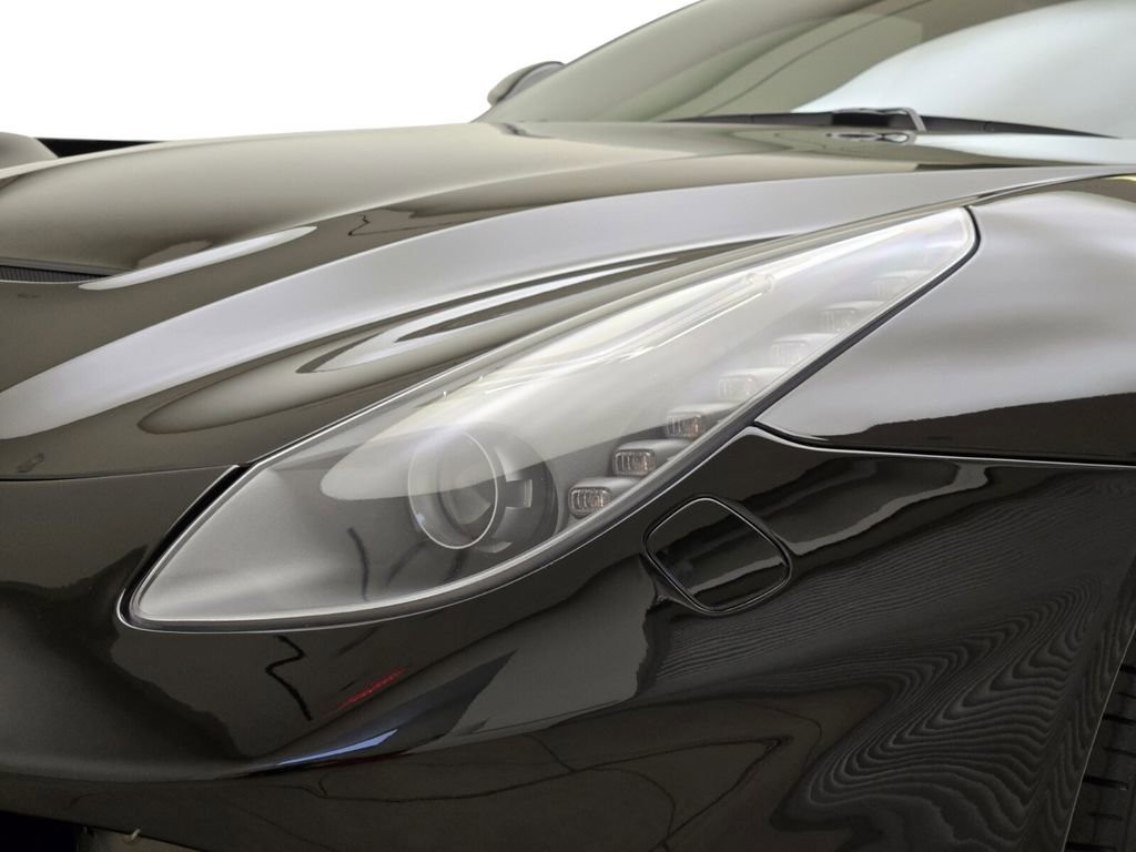 Used 2015 Ferrari F12 Berlinetta image 5
