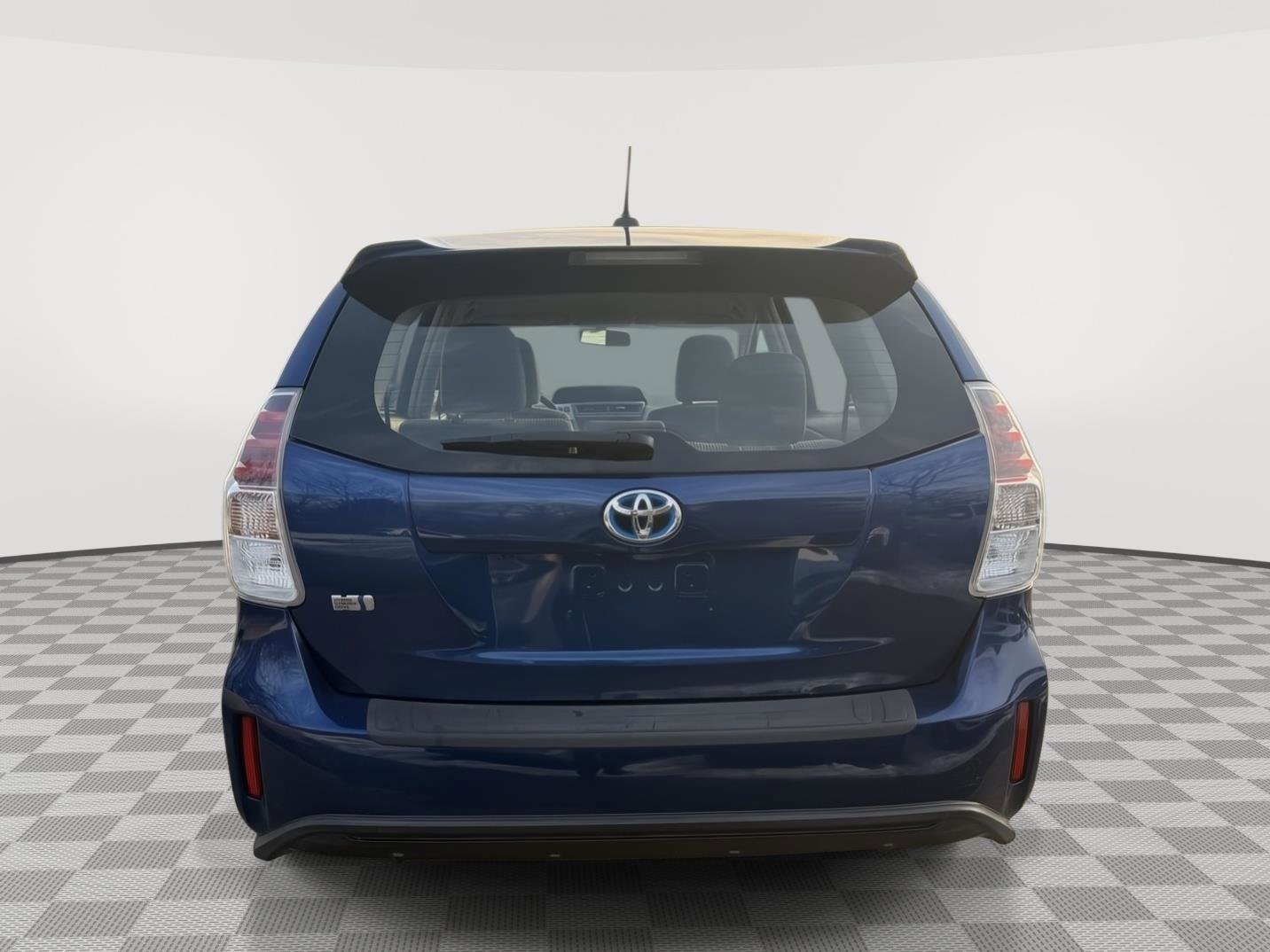 Used 2017 Toyota Prius V Three w/ Carpet Mat Package image 5