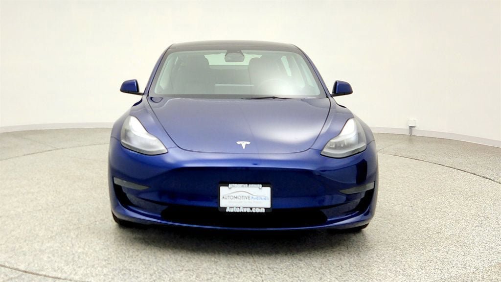 Used 2023 Tesla Model 3 Standard Range image 2