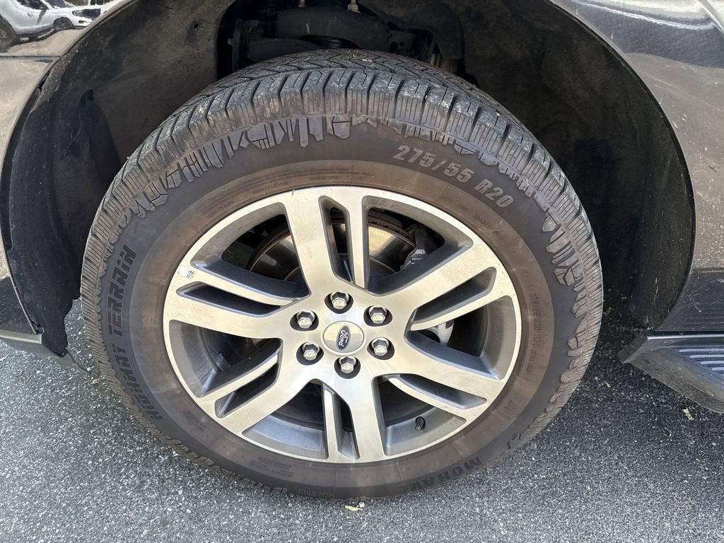 Used 2024 Ford Expedition Max Limited AWD/4WD image 8