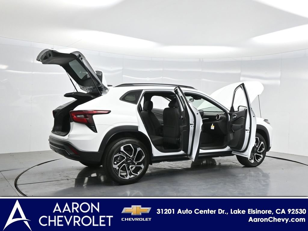 New 2026 Chevrolet Trax RS w/ Driver Confidence Package image 4