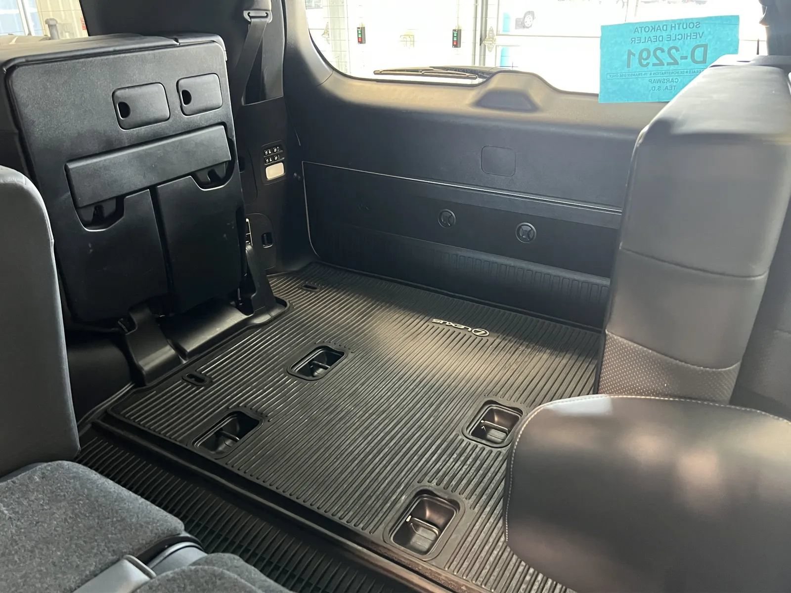 Used 2021 Lexus LX 570 4WD w/ Sport Package image 22