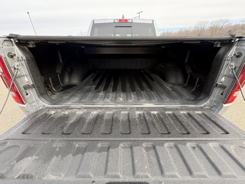 Used 2022 RAM 1500 Limited w/ Cold Weather Group image 15