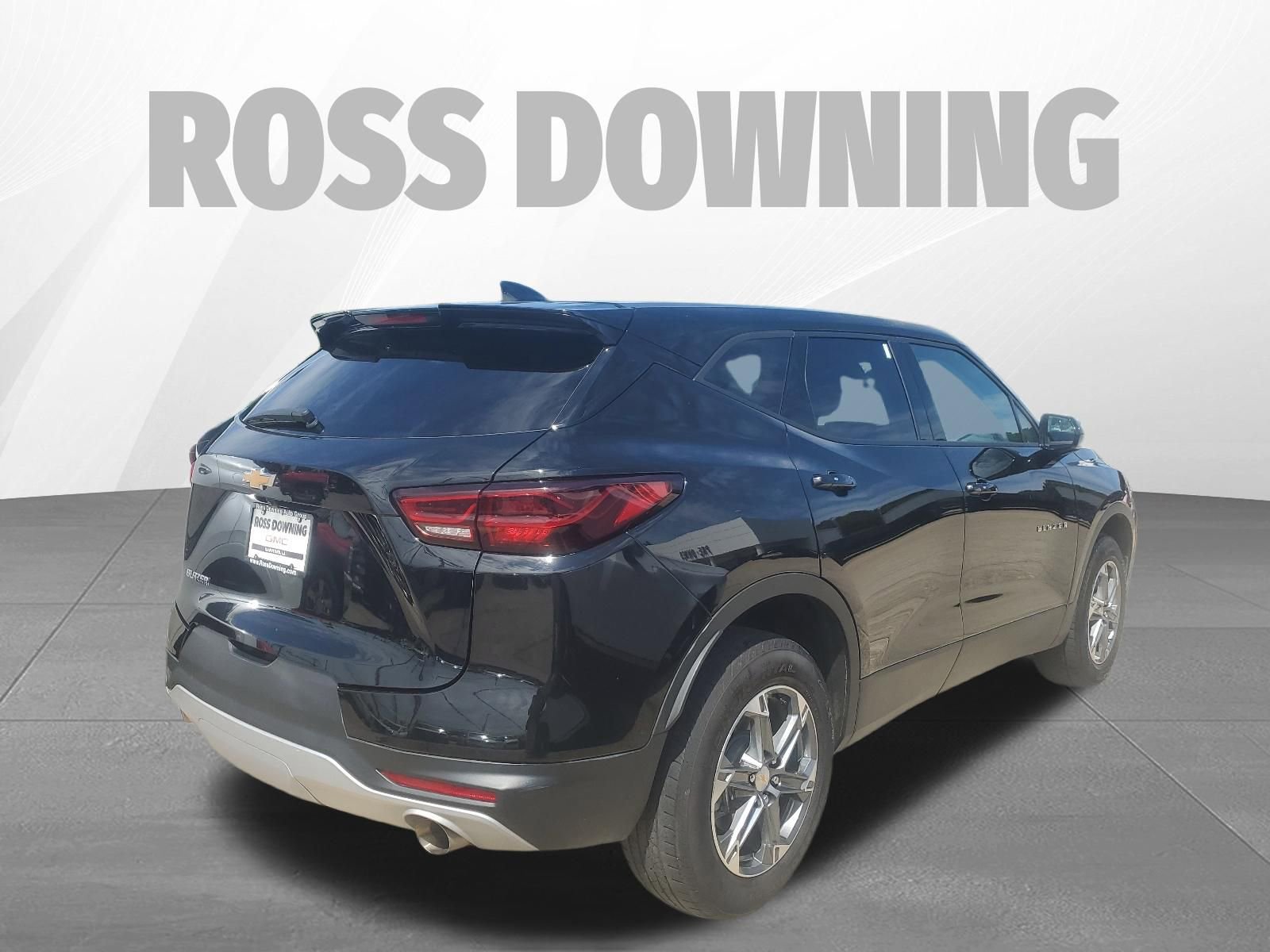 Used 2025 Chevrolet Blazer LT FWD image 4