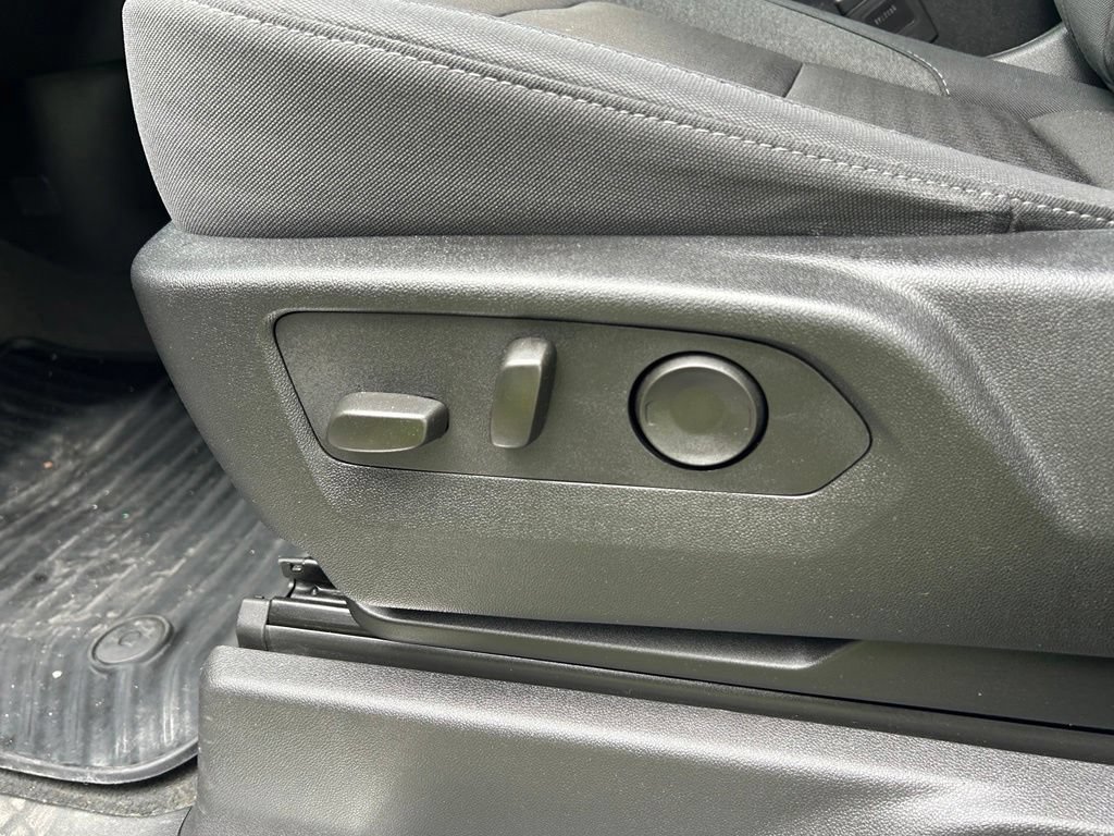 Used 2025 Chevrolet Silverado 1500 RST RWD image 17