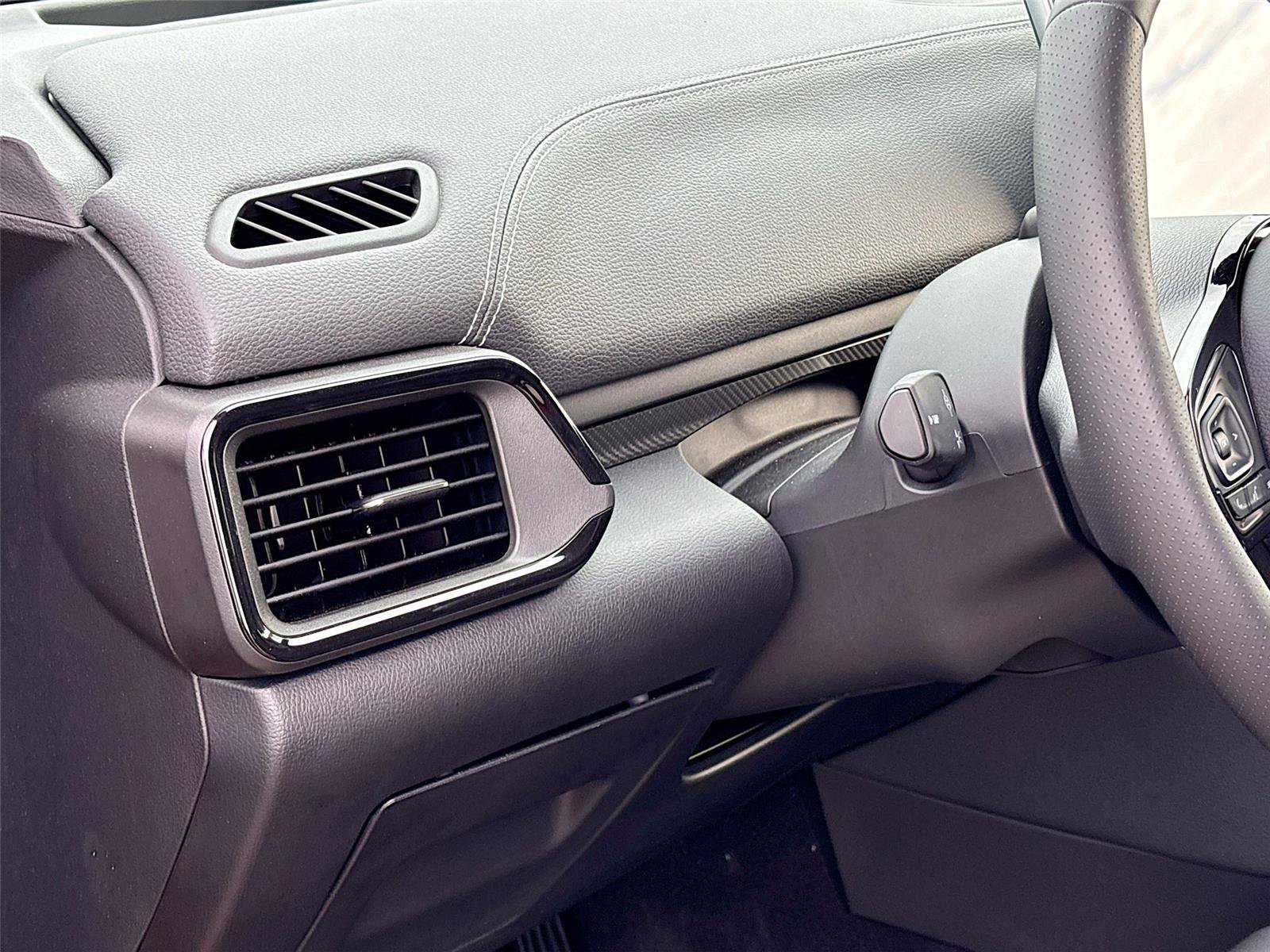 New 2025 VinFast VF 8 Eco AWD/4WD image 10