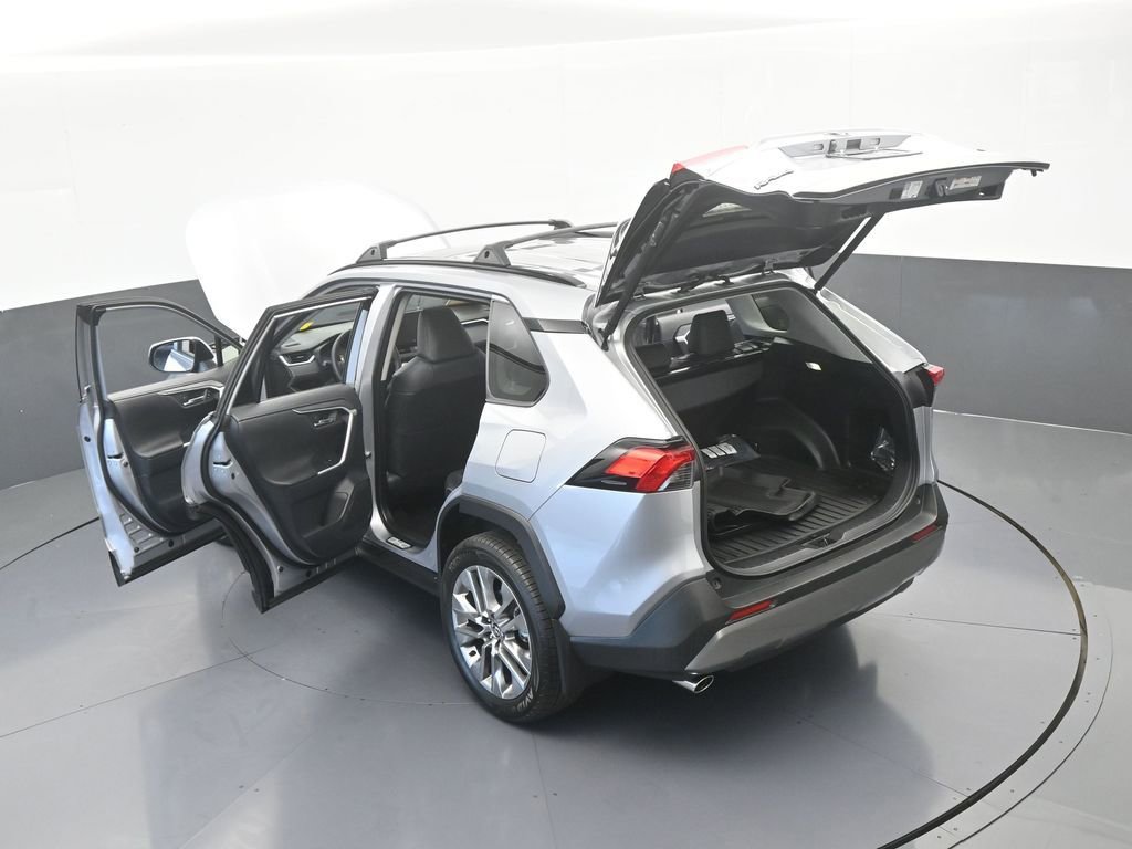 Used 2025 Toyota RAV4 Limited image 75