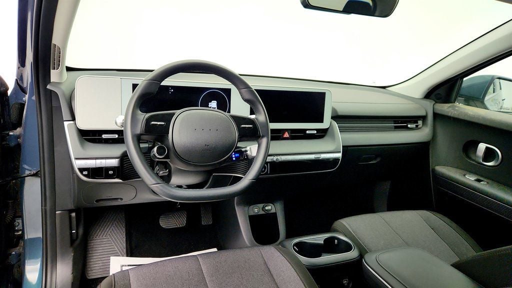 Used 2024 Hyundai Ioniq 5 SE RWD image 11