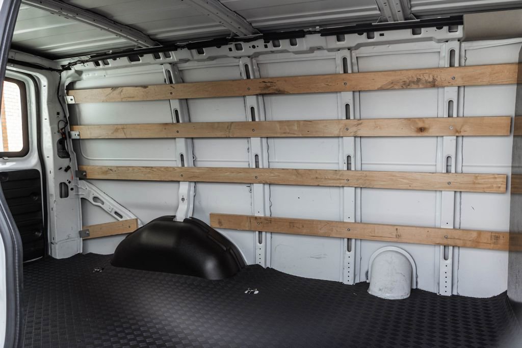 Used 2024 GMC Savana 2500 w/ Driver Convenience Package image 25