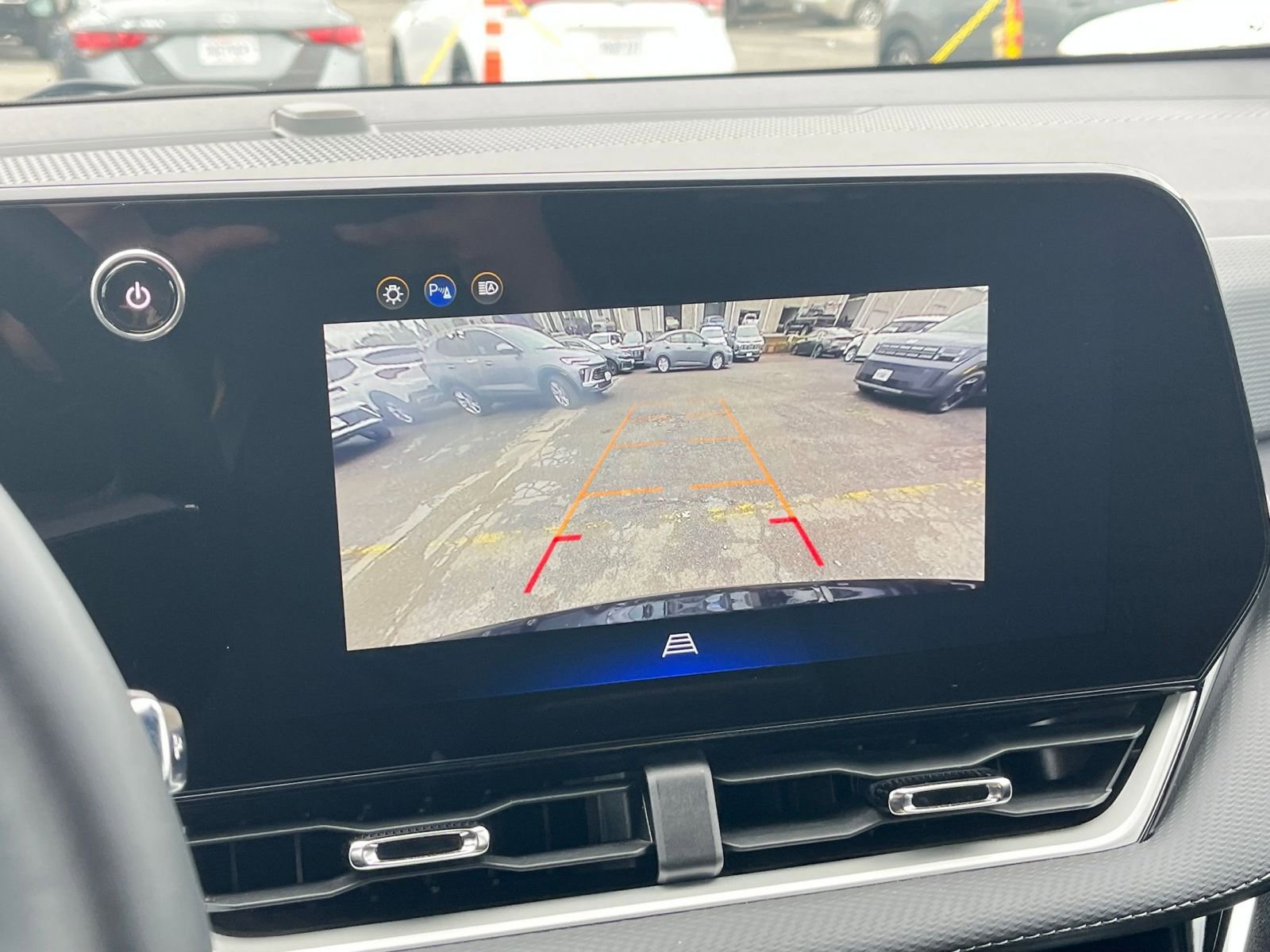 Used 2025 Chevrolet Equinox LT image 24