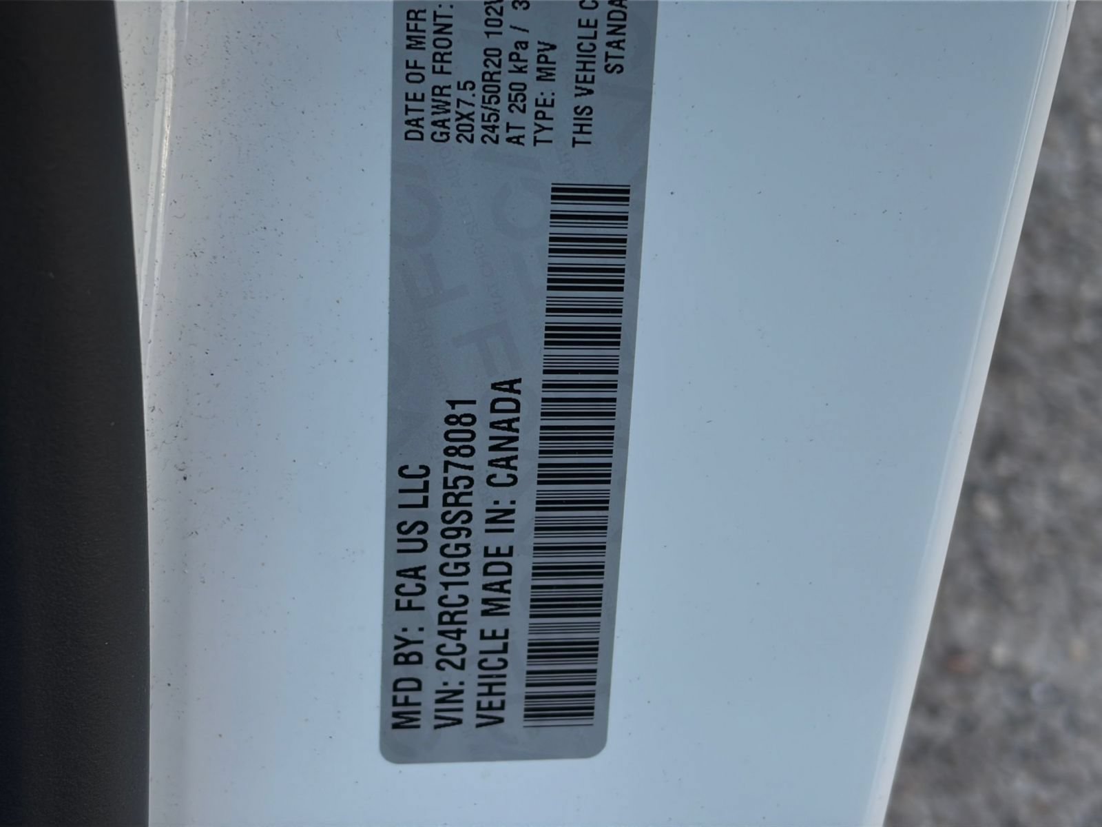 Used 2025 Chrysler Pacifica Limited FWD image 33