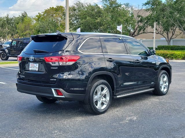Certified 2019 Toyota Highlander Limited AWD/4WD image 4