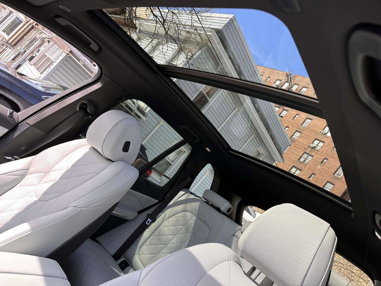 Used 2026 BMW X5 xDrive40i w/ Premium Package AWD/4WD image 14