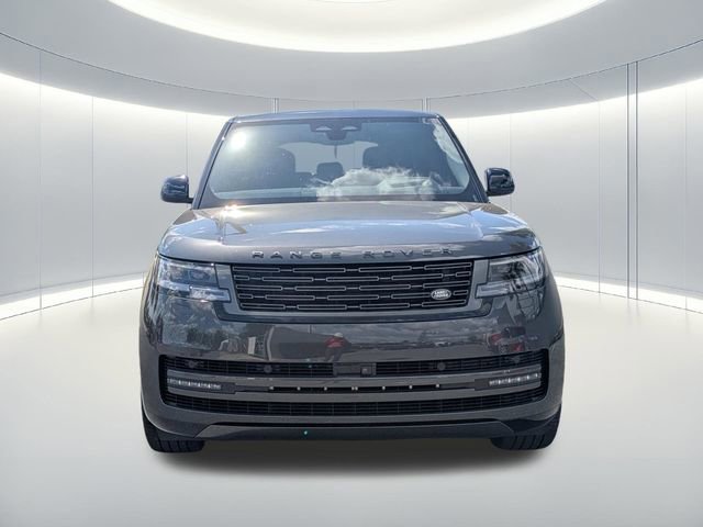 Certified 2025 Land Rover Range Rover SE image 2