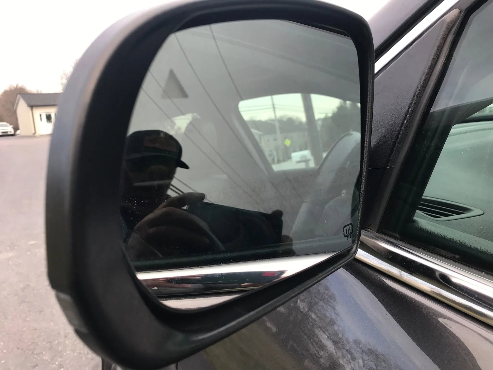 Used 2019 Jeep Cherokee Limited w/ Technology Group image 11