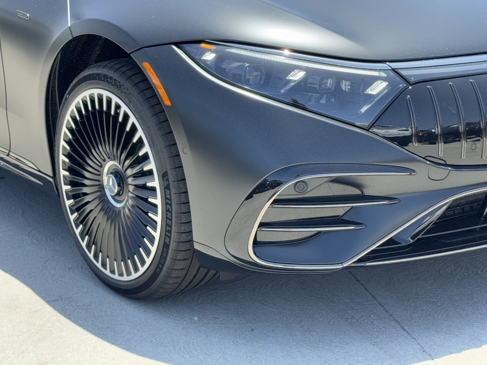 New 2025 Mercedes-Benz EQS AMG 4MATIC image 4