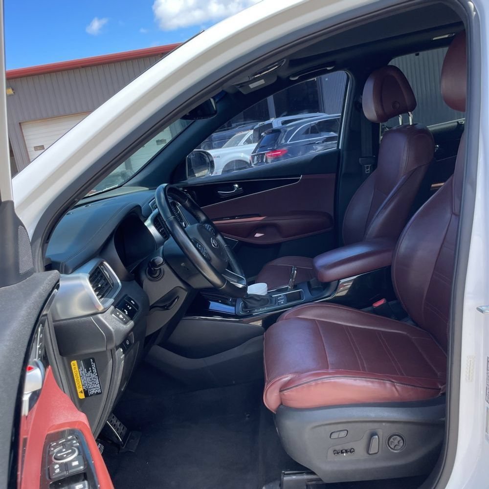 Used 2016 Kia Sorento SX FWD image 9