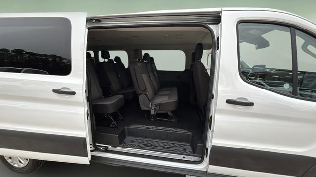 Used 2023 Ford Transit 350 XLT image 35