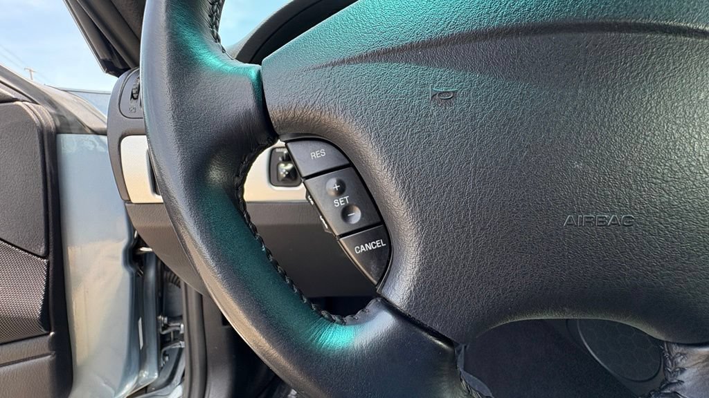 Used 2005 Ford Thunderbird RWD image 20