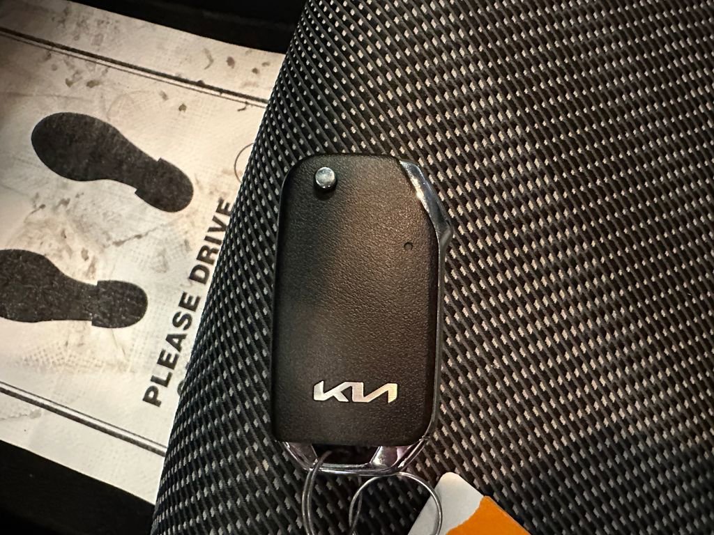 Used 2022 Kia Seltos LX AWD/4WD image 17