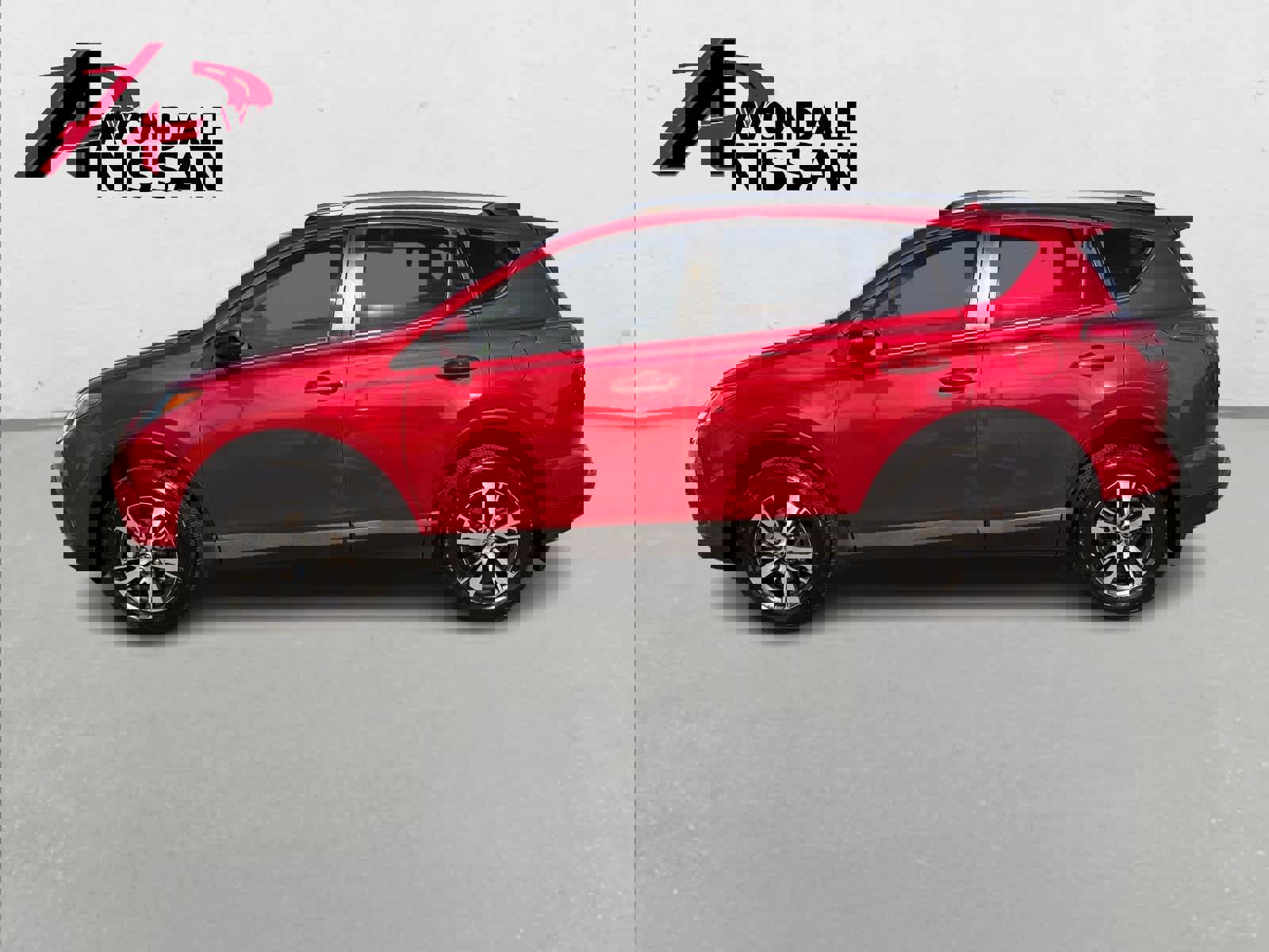 Used 2017 Toyota RAV4 XLE image 3