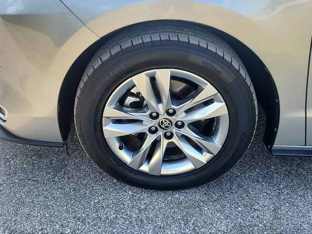 Used 2021 Toyota Sienna Limited FWD image 7
