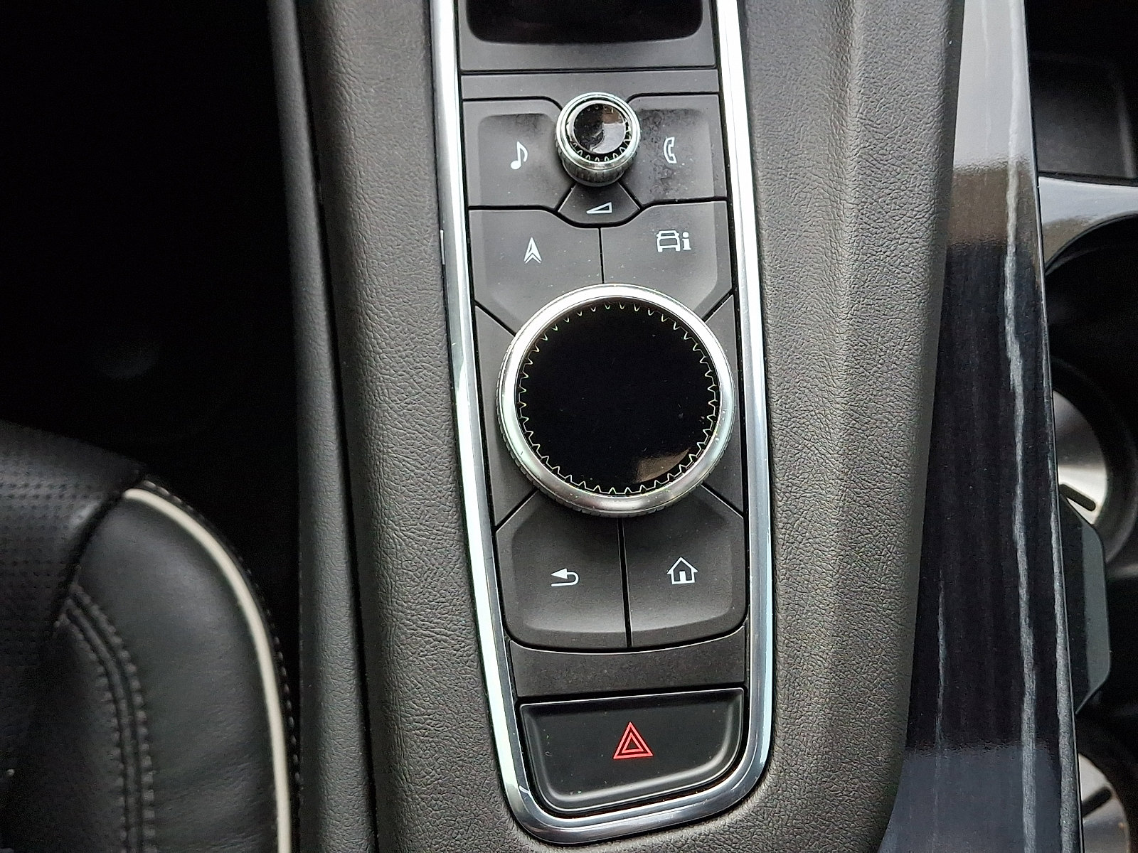 Certified 2024 Cadillac Escalade Sport w/ LPO, ONYX Package image 32