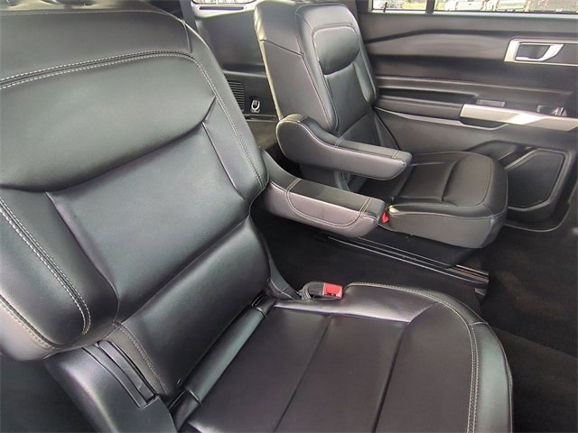Used 2023 Ford Explorer XLT w/ Equipment Group 202A image 33