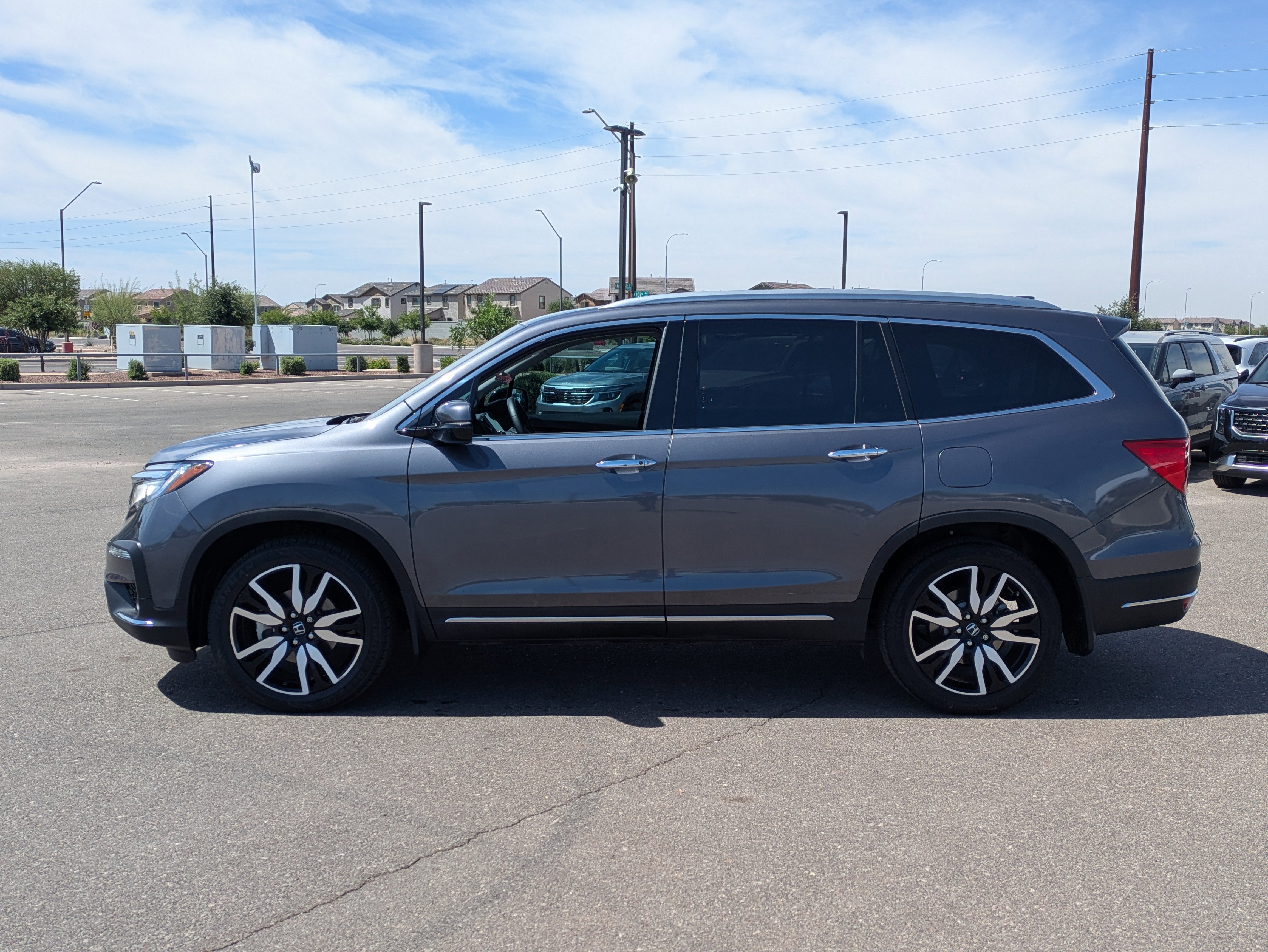 Used 2022 Honda Pilot Touring image 2
