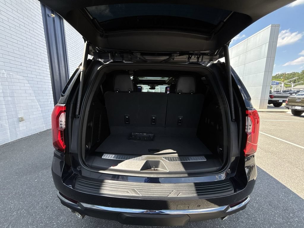 Used 2025 GMC Yukon Denali Ultimate AWD/4WD image 21