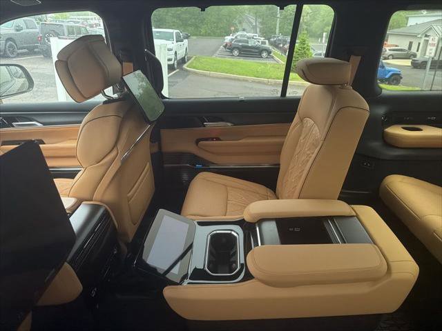 Certified 2025 Jeep Grand Wagoneer L Series III w/ Rear Seat Video Group 1 AWD/4WD image 12