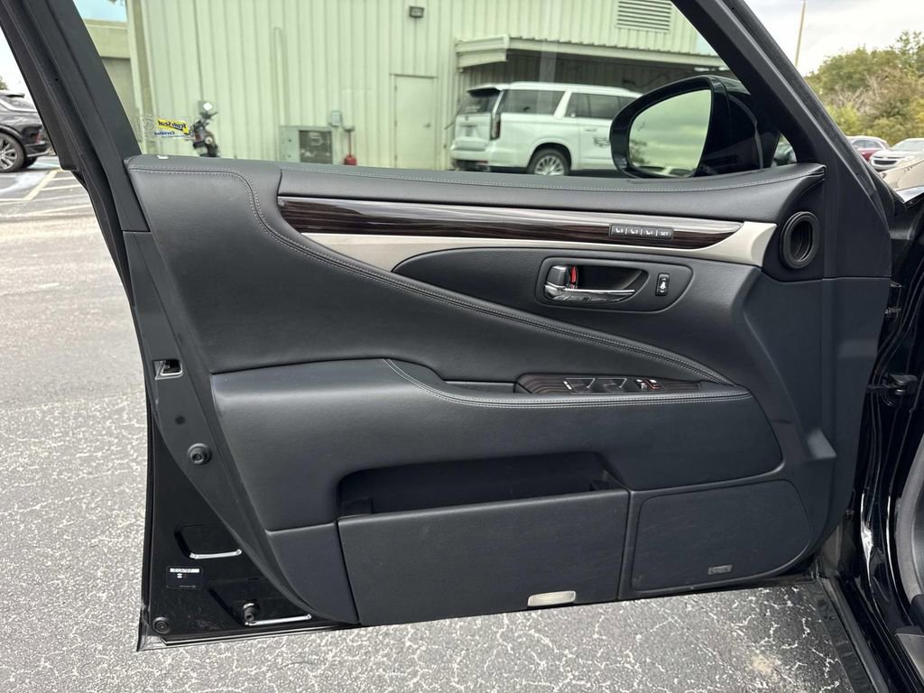 Used 2015 Lexus LS 460 L image 18