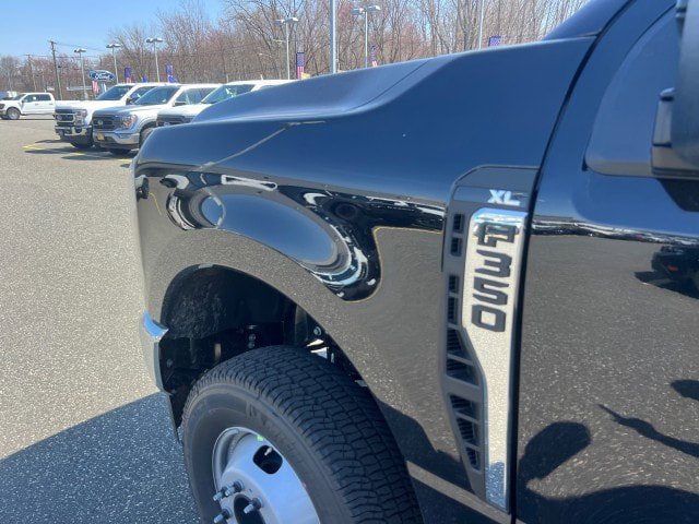 New 2026 Ford F350 XL w/ XL Chrome Package AWD/4WD image 39